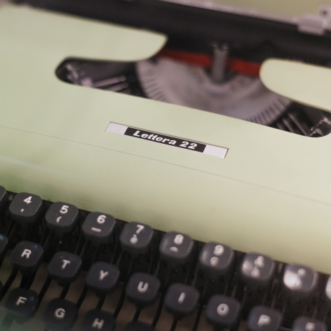 Imagem de uma máquina de escrever