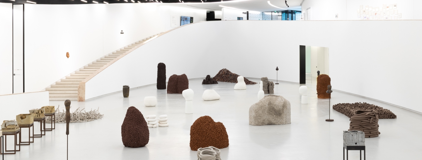 Obra de Anna Maria Maiolino